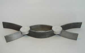 Contemporary candle holder Doblekis