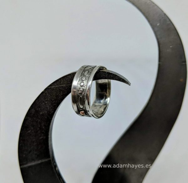 Silver ring with pattern stamp and copper dots 2 Silver ring with pattern stamp and copper dots